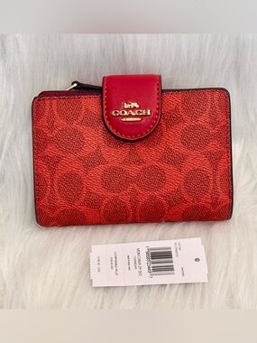NWT Coach Medium Corner Zip Wallet In Signature Canvas GOLD/CRIMSON CW786